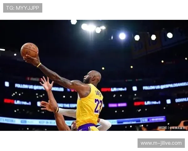 湖人105-99击败勇士，詹姆斯20+7+10新援肯纳德首秀10分